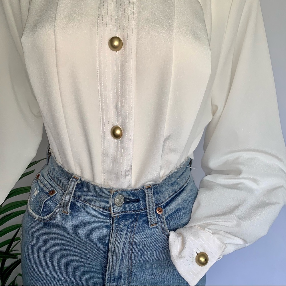 v i n t a g e :: Elegant Pleated Pinstripe Cufflink Satin Blouse - Picture 11 of 13